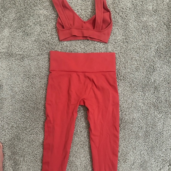 Set Active Set - Picture 2 of 5